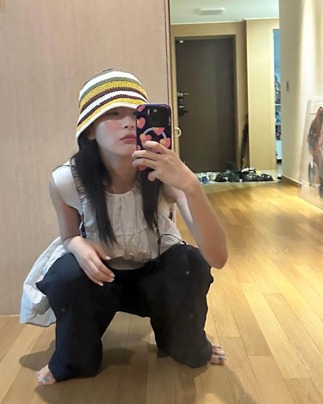 スルギさんのインスタグラム写真 - (スルギInstagram)「안녕 잘지내? 난 잘지내🥹🥹」7月26日 22時08分 - hi_sseulgi