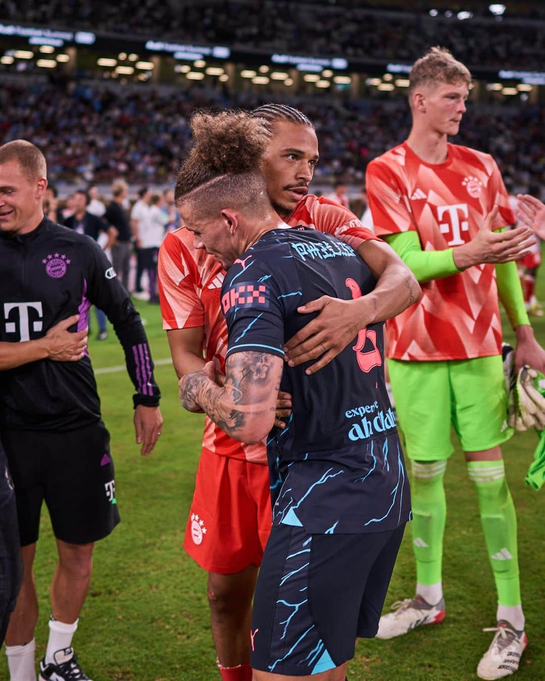 バイエルン・ミュンヘンさんのインスタグラム写真 - (バイエルン・ミュンヘンInstagram)「Some familiar faces 👋 #FCBMCI」7月26日 22時17分 - fcbayern