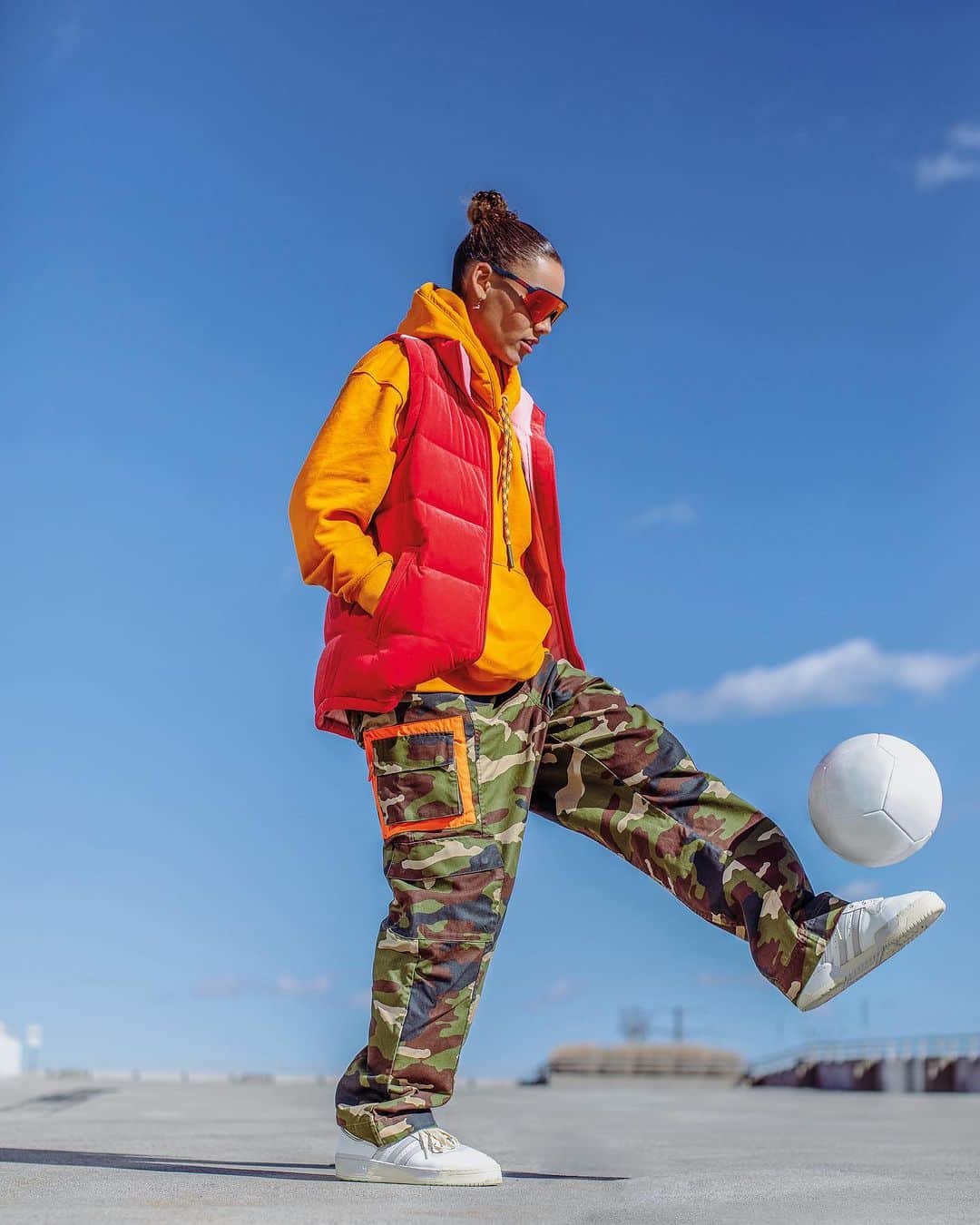 OAKLEYのインスタグラム：「"Since I started kicking a soccer ball, Team USA was the goal" - @trinity_rodman    The whole world is watching, time to show everyone what it’s about. #WWC」