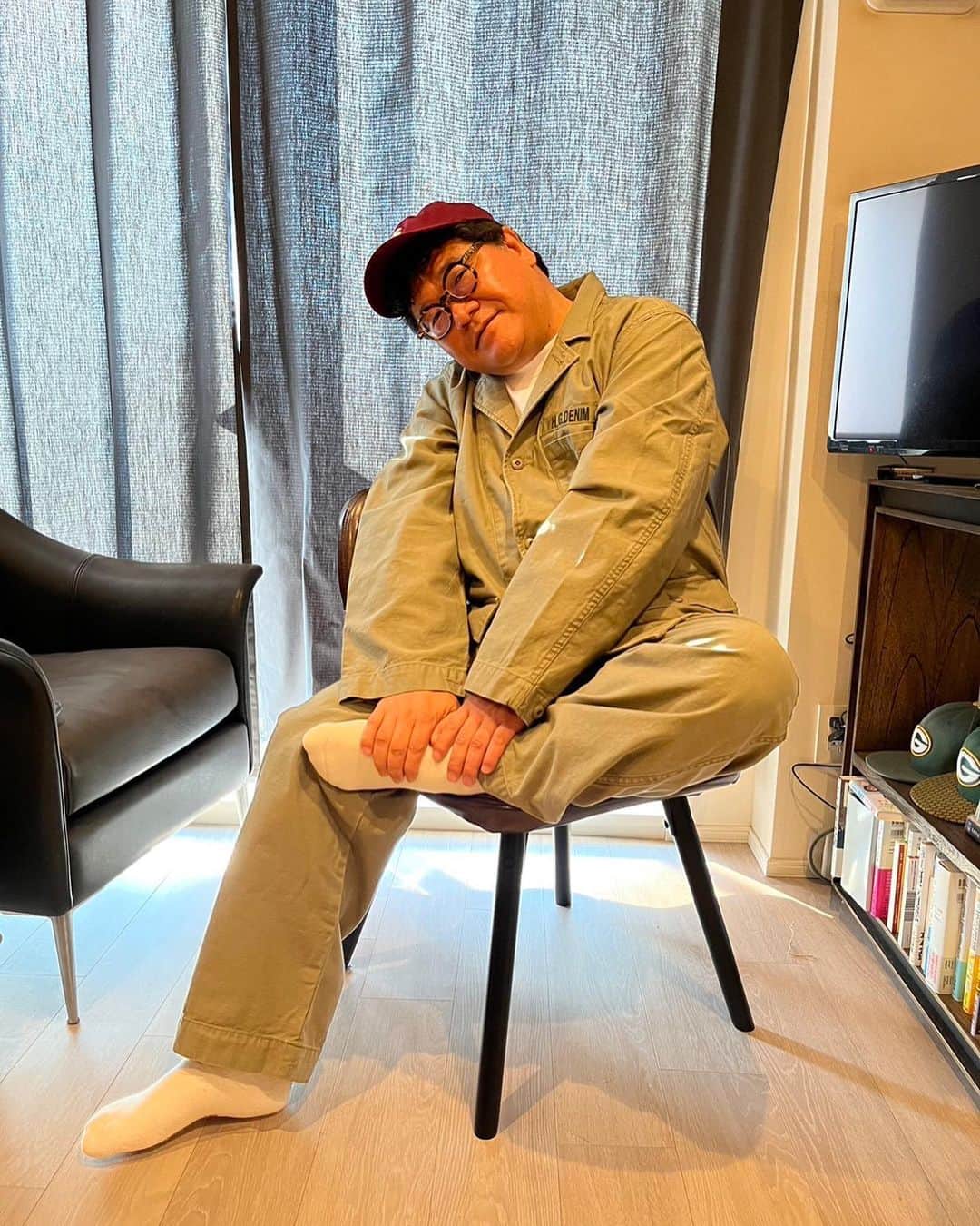 カンニング竹山さんのインスタグラム写真 - (カンニング竹山Instagram)「撮影終わった。 今日の私服。 東野デニムより東野さんからプレゼントしてもらった。 優しい先輩。 ウエストがパンパンでボタンが2つしまらなかった。 setup#東野デニム ×#ジャーナルスタンダード」7月26日 22時48分 - cunningtakeyama