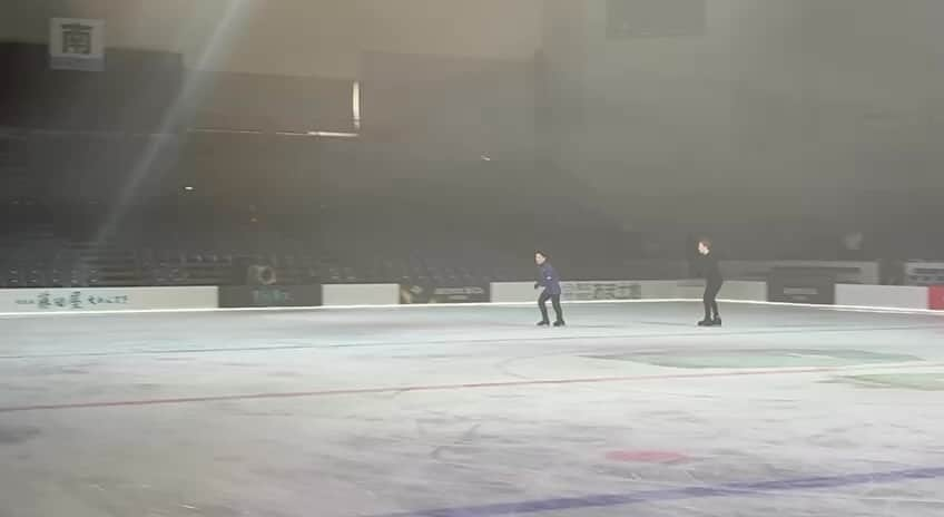 イリア・マリニンのインスタグラム：「Watch this! With Shoma Uno  #figureskating #shomauno #jump」