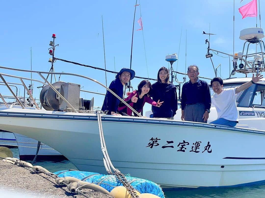 松浦彩のインスタグラム：「🎣🤍 ⠀ ⠀ 少し前ですが、やまがたを熱くしようプロジェクトさん @yamaatsu.2012 のYouTube撮影で船釣りに行ってきました🎣！  はじめてでルールもわからずポンコツ炸裂でしたがやまあつのみなさんと船長さんのサポートのおかげでとっっても楽しい船釣りデビューになりました🥹💓  何もわからないわたしにも釣果をくれた第二宝運丸さん、おすすめです🫶🏻  後日YouTubeにアップされるそうなのでそのときにまたお知らせします🥰  一緒に連れて行ってくれてありがとうございました！ また行きたいなあ🧜‍♀️🫧  #やまあつ #山形を熱くしようプロジェクト」