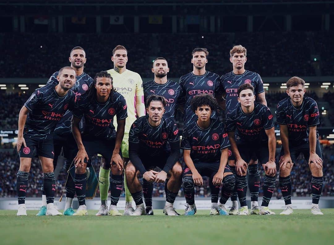 ナタン・アケのインスタグラム：「More minutes in the tank. We keep going 💪🏽」