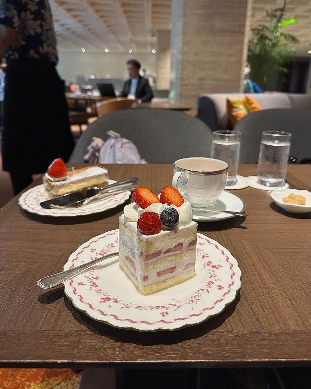 稲川千里のインスタグラム：「いっつもケーキ食べてる👧🏻🍰🍴❤️」