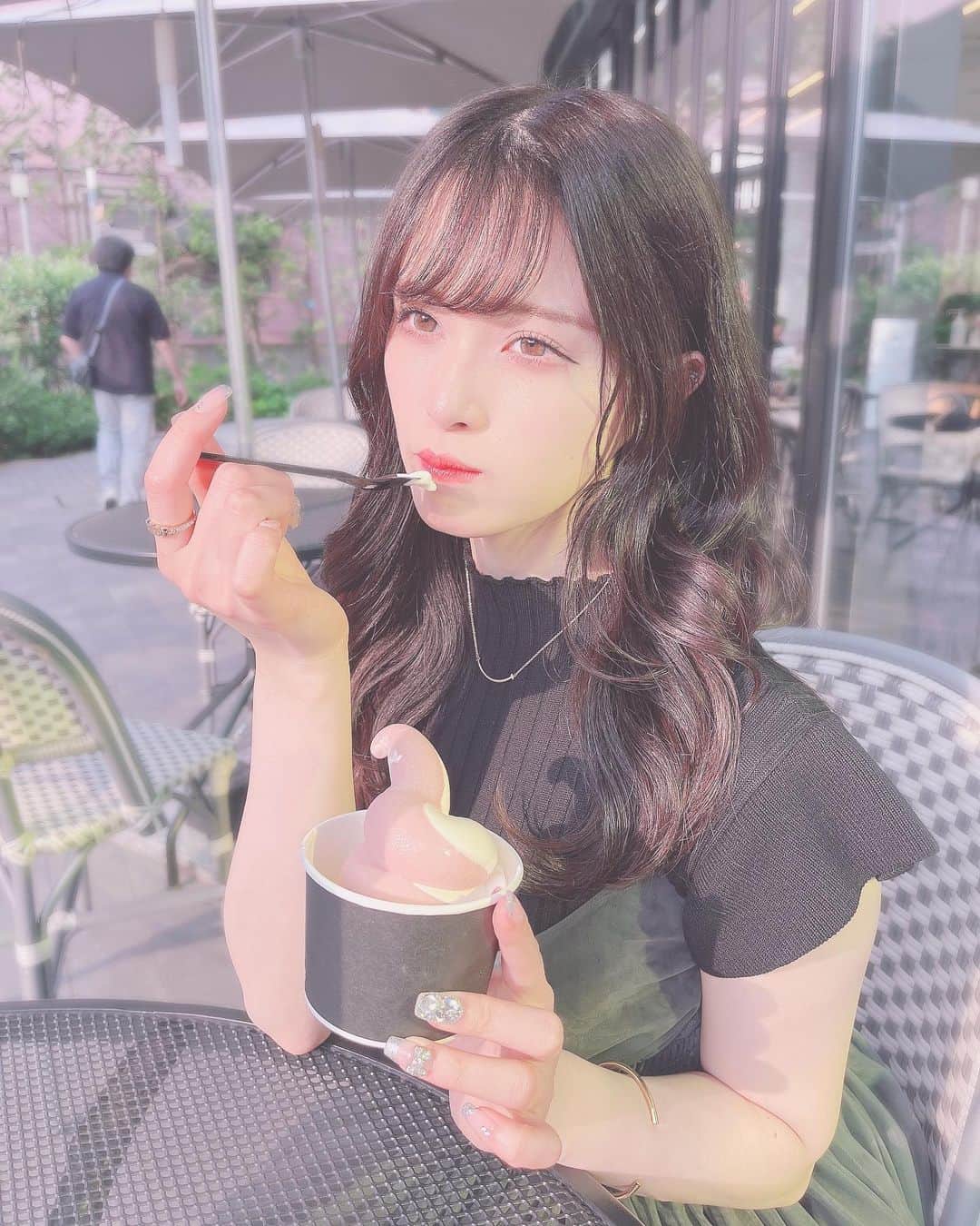 田北香世子さんのインスタグラム写真 - (田北香世子Instagram)「外でアイス食べたら秒で溶けちゃう🍦  #cityshop」7月26日 23時29分 - kayoko_takita