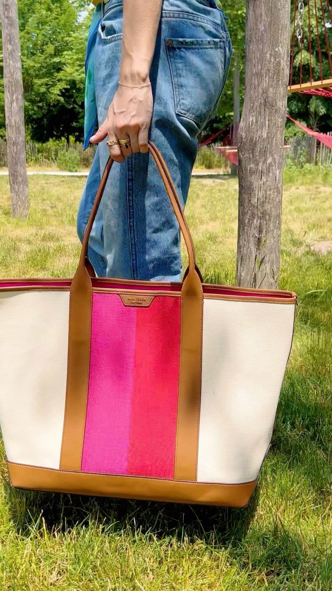 ケイト・スペードのインスタグラム：「The ultimate summer bag for all those hangouts. #katespadeny」