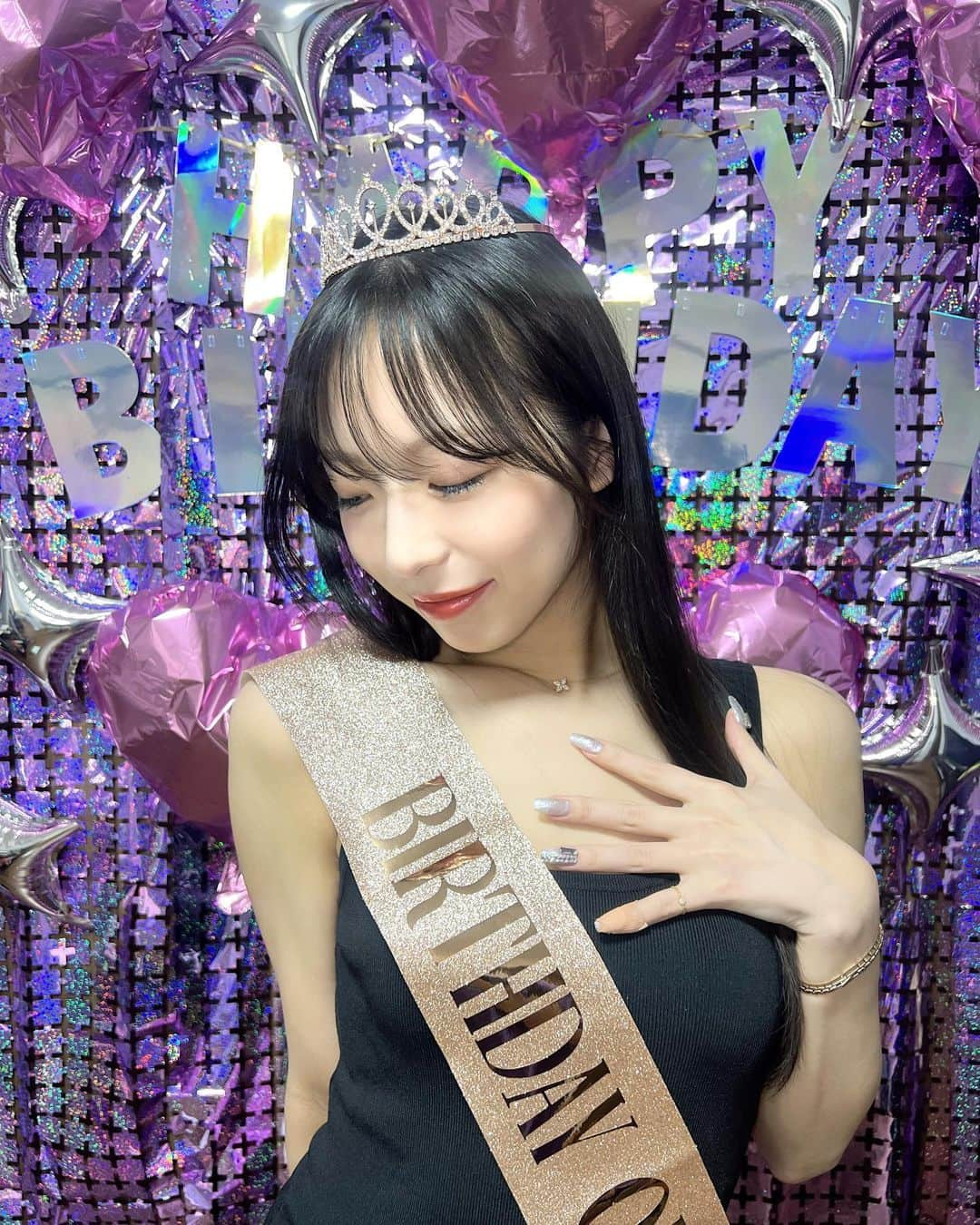 藤堂ラナさんのインスタグラム写真 - (藤堂ラナInstagram)「👑 BIRTHDAY QUEEN 💜  たくさんのお祝いの言葉 ありがとうございます( ；； )💓幸せだ〜💓💓  . . . . #birthday #생일 #生日  #0726」7月26日 23時45分 - lanamaru