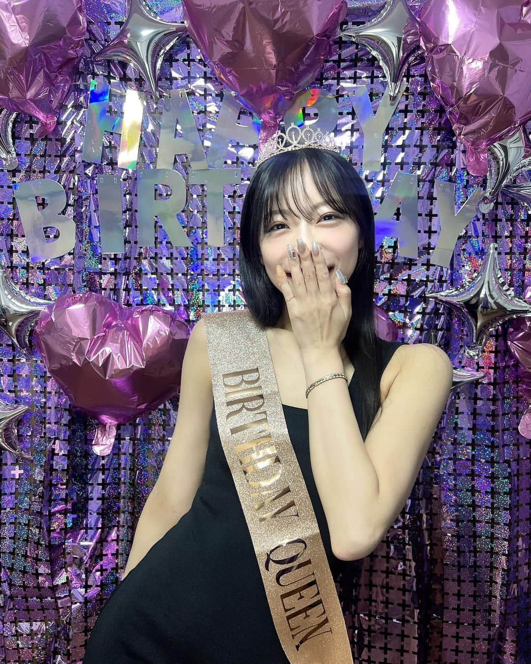 藤堂ラナさんのインスタグラム写真 - (藤堂ラナInstagram)「👑 BIRTHDAY QUEEN 💜  たくさんのお祝いの言葉 ありがとうございます( ；； )💓幸せだ〜💓💓  . . . . #birthday #생일 #生日  #0726」7月26日 23時45分 - lanamaru