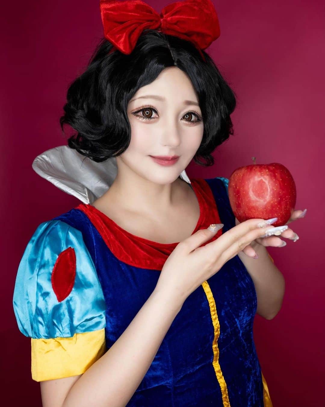 まっぴーさんのインスタグラム写真 - (まっぴーInstagram)「プリンセス💕👸🏰 白雪姫🍎初挑戦🎀  ビキニバージョンも👙💕💕  今年は初のDハロ行けるかなぁ🥰🎵  #プリンセスビキニ #cosplay」7月26日 23時54分 - mapink___