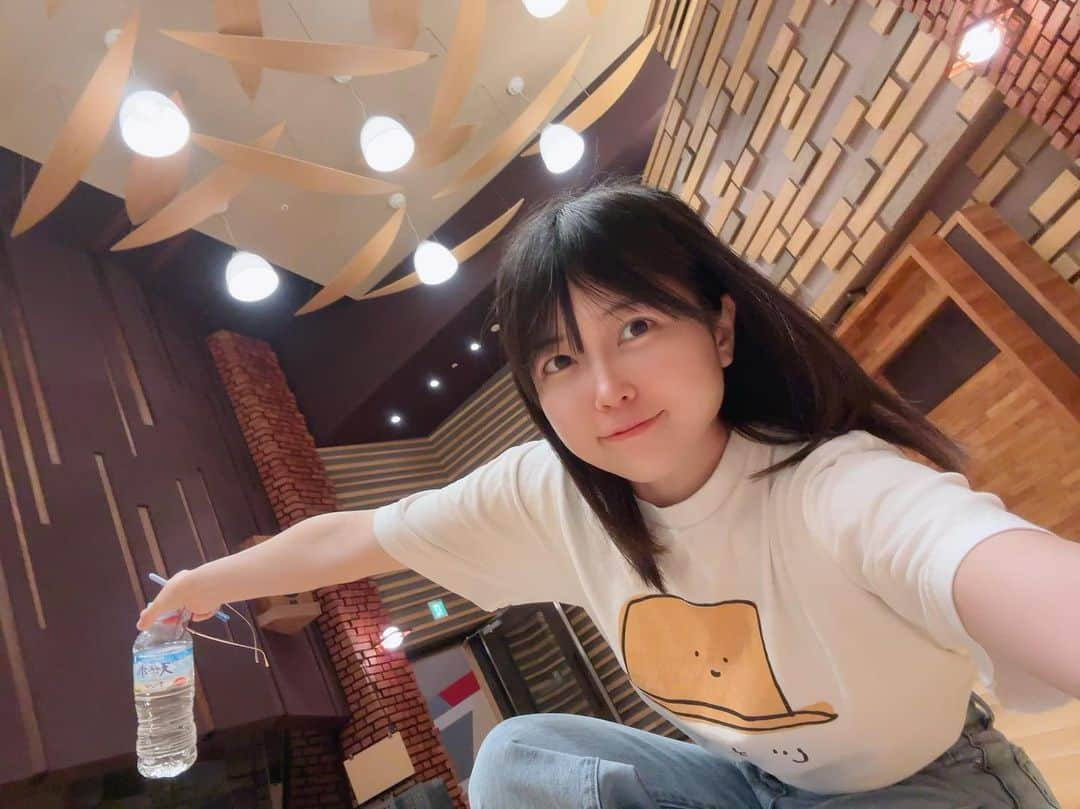 里咲りささんのインスタグラム写真 - (里咲りさInstagram)「タイアップソングのレコーディングでした！  さとさきの音楽チームで張り切って、 エンジニアは森永乳業さんのピノのタイアップのときぶりにグレゴリーさんにお願いして、大好きなスタジオで録音しました！  完成楽しみ！尊敬する人たちと仕事できて心から嬉しいです。  歌も制作も、ここ数年、会社で裏方も頑張りながら学んだことを最大限活かせたと思います。よかった！  楽しみに待っててね☺️✨  #studiotanta #gregorygermain #タイアップ #社長 #ピノ #レコーディング #新曲 #起業家 #1992」7月27日 0時06分 - risasatosaki