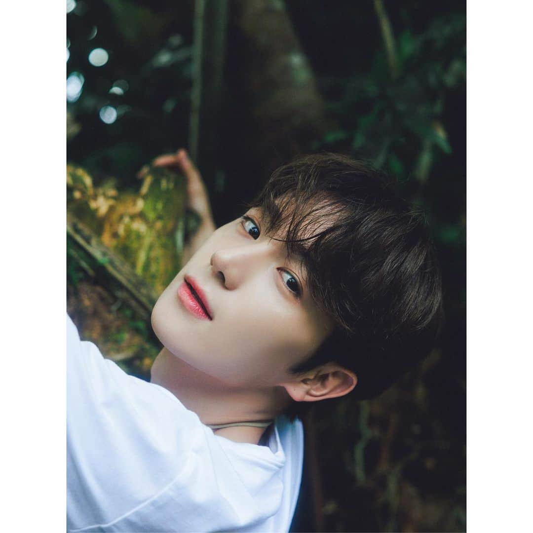 THE BOYZさんのインスタグラム写真 - (THE BOYZInstagram)「THE BOYZ 2ND ALBUM [PHANTASY] Pt.1 Christmas In August Concept Photo #PRESENT  🎁 2023.08.07 6PM Release  #THEBOYZ #더보이즈 #PHANTASY #Christmas_In_August」7月27日 0時03分 - official_theboyz