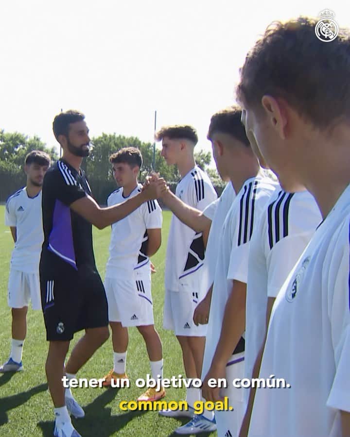 アルバロ・アルベロアのインスタグラム：「🆕✨ Episodio 1 de ‘This is La Fábrica’. 🏆 Juvenil A: un triplete de récord. 📺 ¡Ya disponible en #RMPlay para #Madridistas Premium! 👉 Link en Bio #LaFábrica」