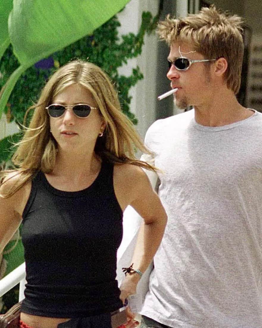 のインスタグラム：「#JenniferAniston wears Aero on Rodeo Drive, 1999.」