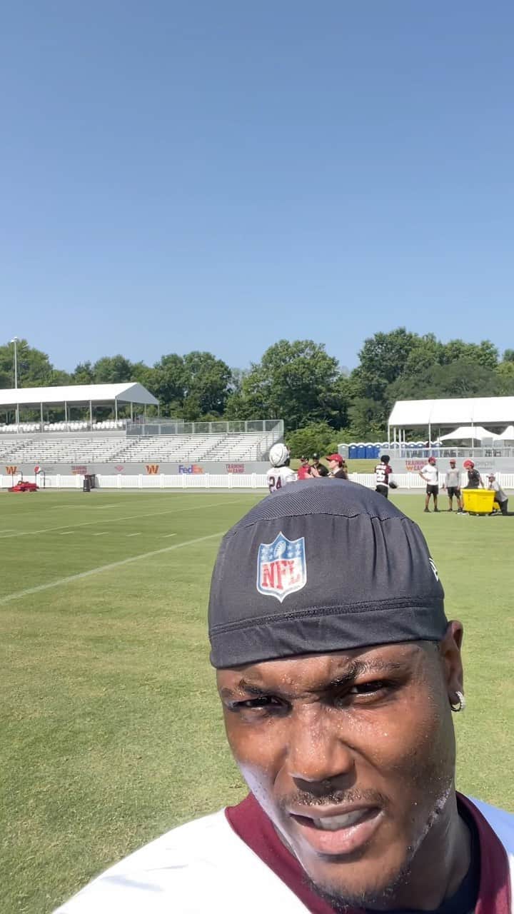 ワシントン・レッドスキンズのインスタグラム：「a message from @terry_25」