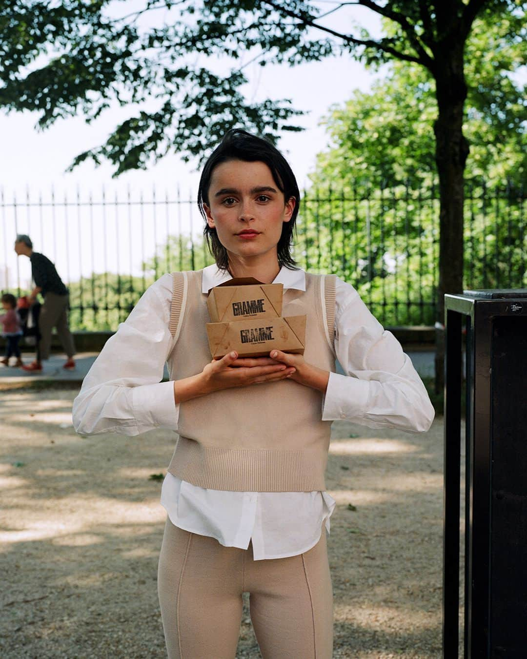 クローディピエルロのインスタグラム：「When the food is so delicious that the take-away boxes become a luxury item. ⁣ ⁣ Photographer: @luuuuush ⁣ Hair stylist and make up: @angelinabergese ⁣ ⁣ ⁣ #ClaudiePierlot #Claudies #ATastyEscape」