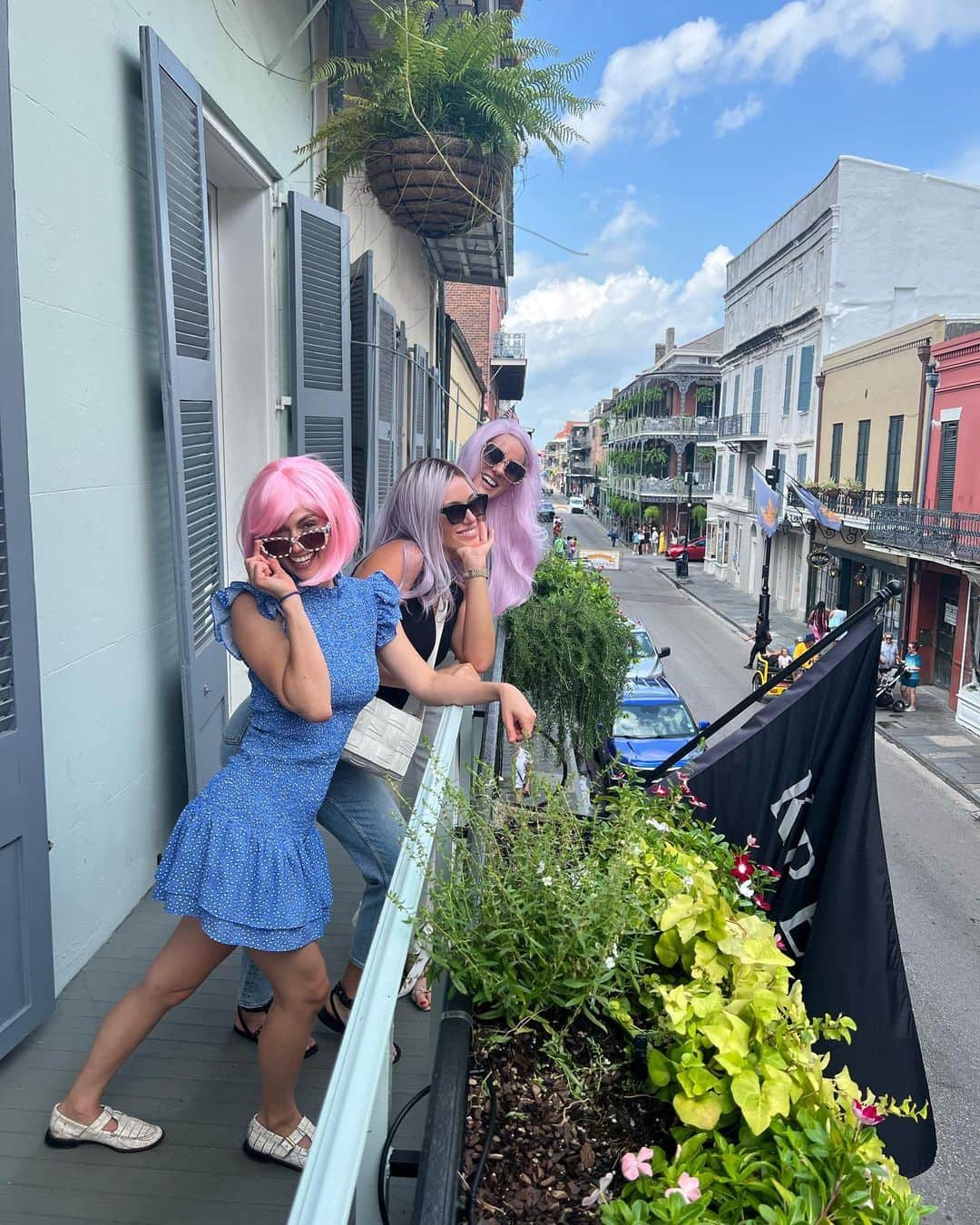 ダニエル・コリンズのインスタグラム：「Wiggin Out 💜」