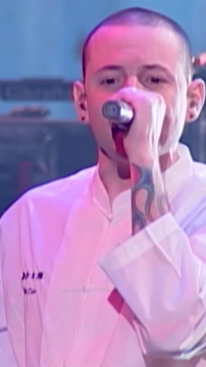 リンキン・パークのインスタグラム：「A Place For My Head. #LiveInSeoul 2003」