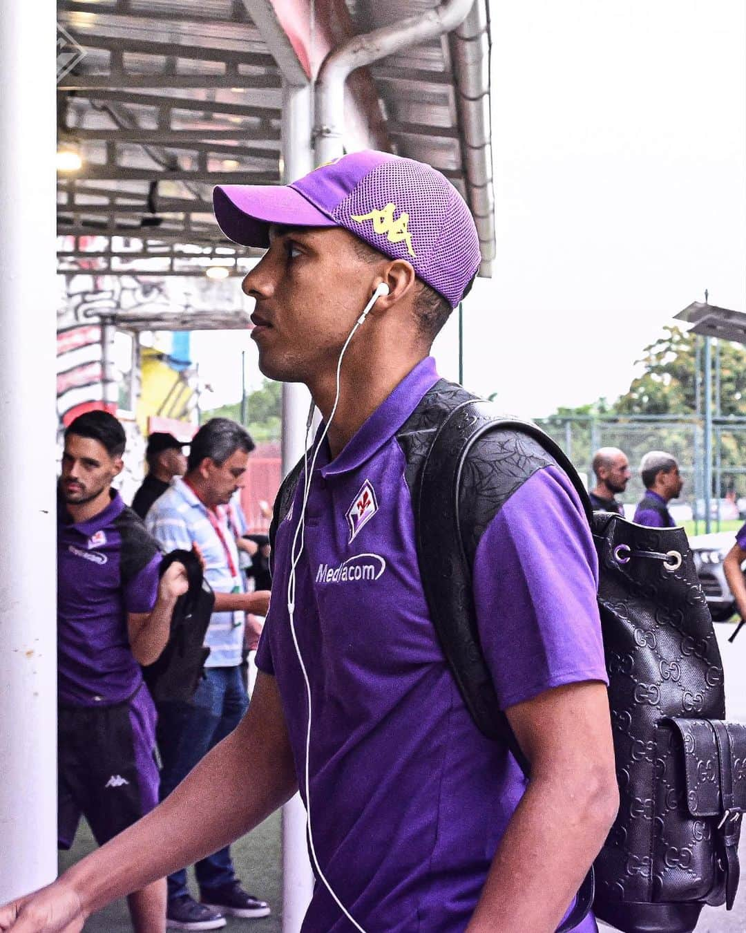 ACFフィオレンティーナさんのインスタグラム写真 - (ACFフィオレンティーナInstagram)「Here we are💜⚜️  #forzaviola #fiorentina #stellarossafiorentina」7月27日 2時02分 - acffiorentina