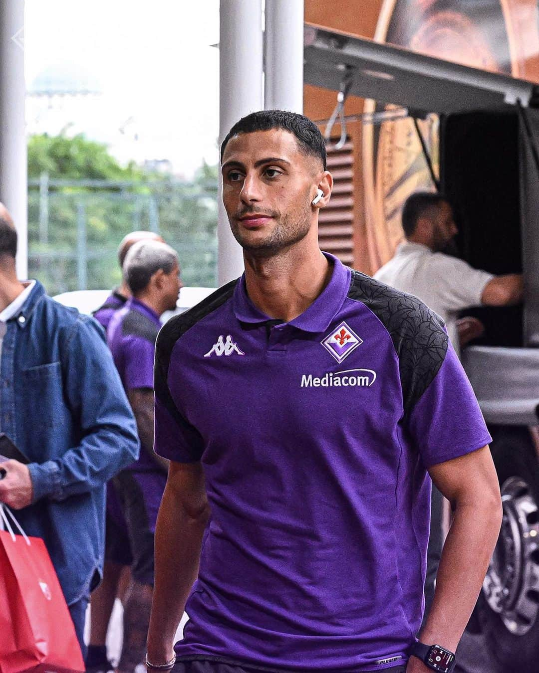 ACFフィオレンティーナさんのインスタグラム写真 - (ACFフィオレンティーナInstagram)「Here we are💜⚜️  #forzaviola #fiorentina #stellarossafiorentina」7月27日 2時02分 - acffiorentina