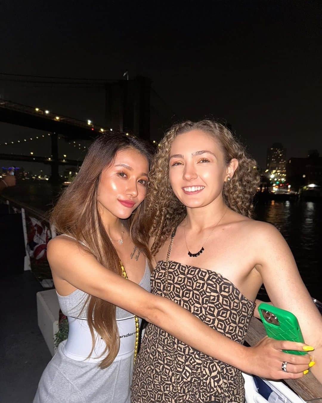 koyuのインスタグラム：「Love this girl 👧❤️ . #ny #nyc #america #brooklyn #manhattan #love #loveislove ❤️」