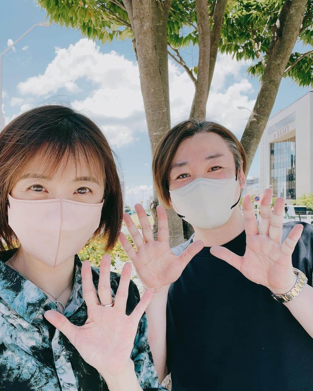 小林麻耶さんのインスタグラム写真 - (小林麻耶Instagram)「✨Niigata5GOGOです😃✨😊✨☺️✨（新潟ファイブゴーゴーと読みます✨）  詳しくはYouTubeで❤️  プロフィールにリンク貼っています🥰 ぜひ、ご覧いただけたら嬉しいです😉  チャンネル登録✨グッドいいね👍✨コメント✨応援よろしくお願いいたします🩷  #世界に新潟を発信するユニット #Niigata5GOGO  #niigata5gogo  @akira_kunimitsu  @maya712star9  #akirakunimitsu #mayakunimitsu  #新潟移住　#國光真耶」7月27日 11時55分 - maya712star9