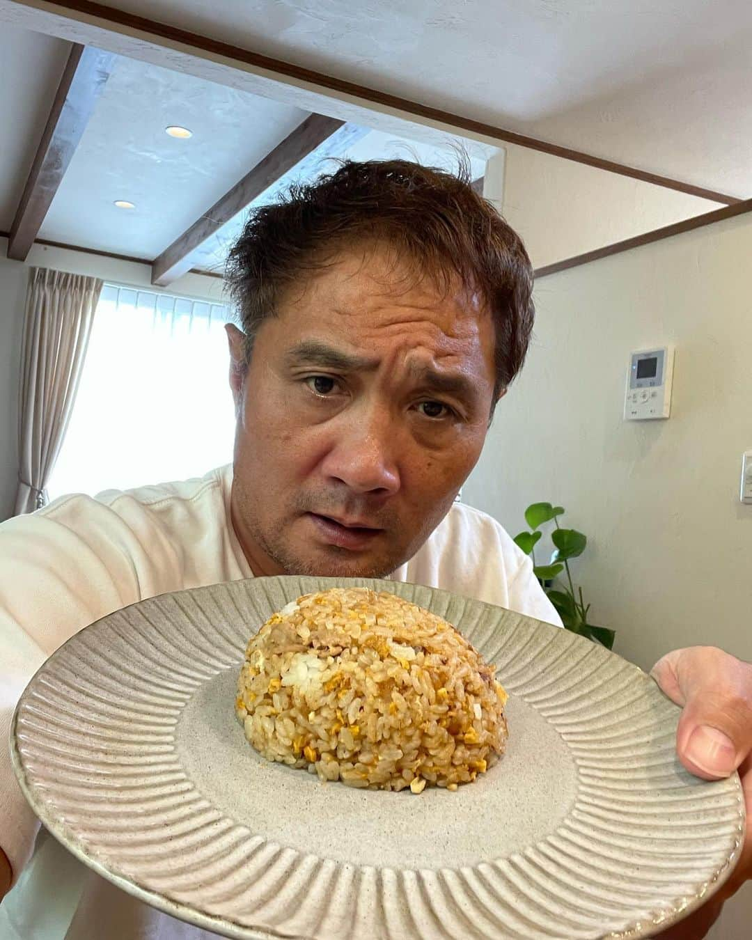 竹原慎二さんのインスタグラム写真 - (竹原慎二Instagram)「炒飯作りました  老後は田舎で焼飯屋さんでもやろうかな」7月27日 12時04分 - shinji__takehara