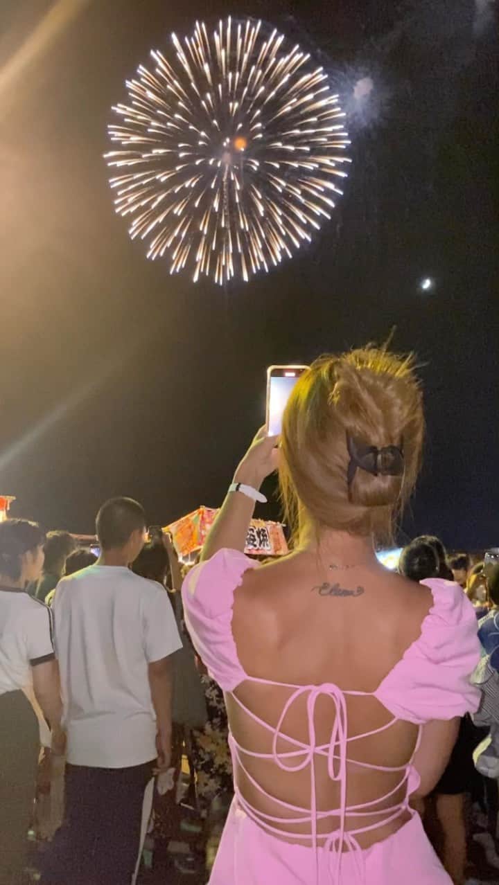 MARIKOのインスタグラム：「. . . 4年ぶりの港まつり🎆 夏遊び満喫中🤍 . . . . . . . . . #港まつり #港まつり花火大会  #祭り #花火 #花火大会」
