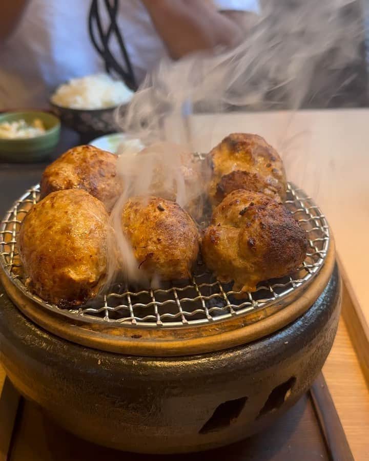 大平まさひこのインスタグラム：「金沢の美味しいハンバーグ屋さん！ #黒だるま#金沢ランチ#美味しかった！」