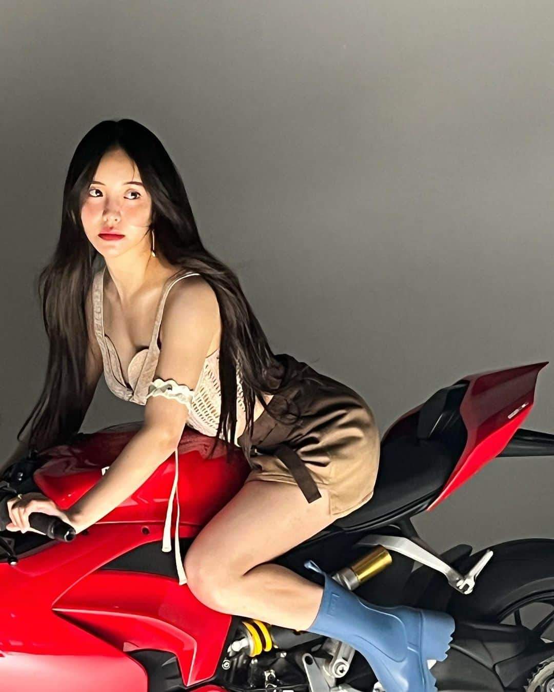 ナム・ユジョンさんのインスタグラム写真 - (ナム・ユジョンInstagram)「🏍️..💨」7月27日 12時24分 - braveg_yj