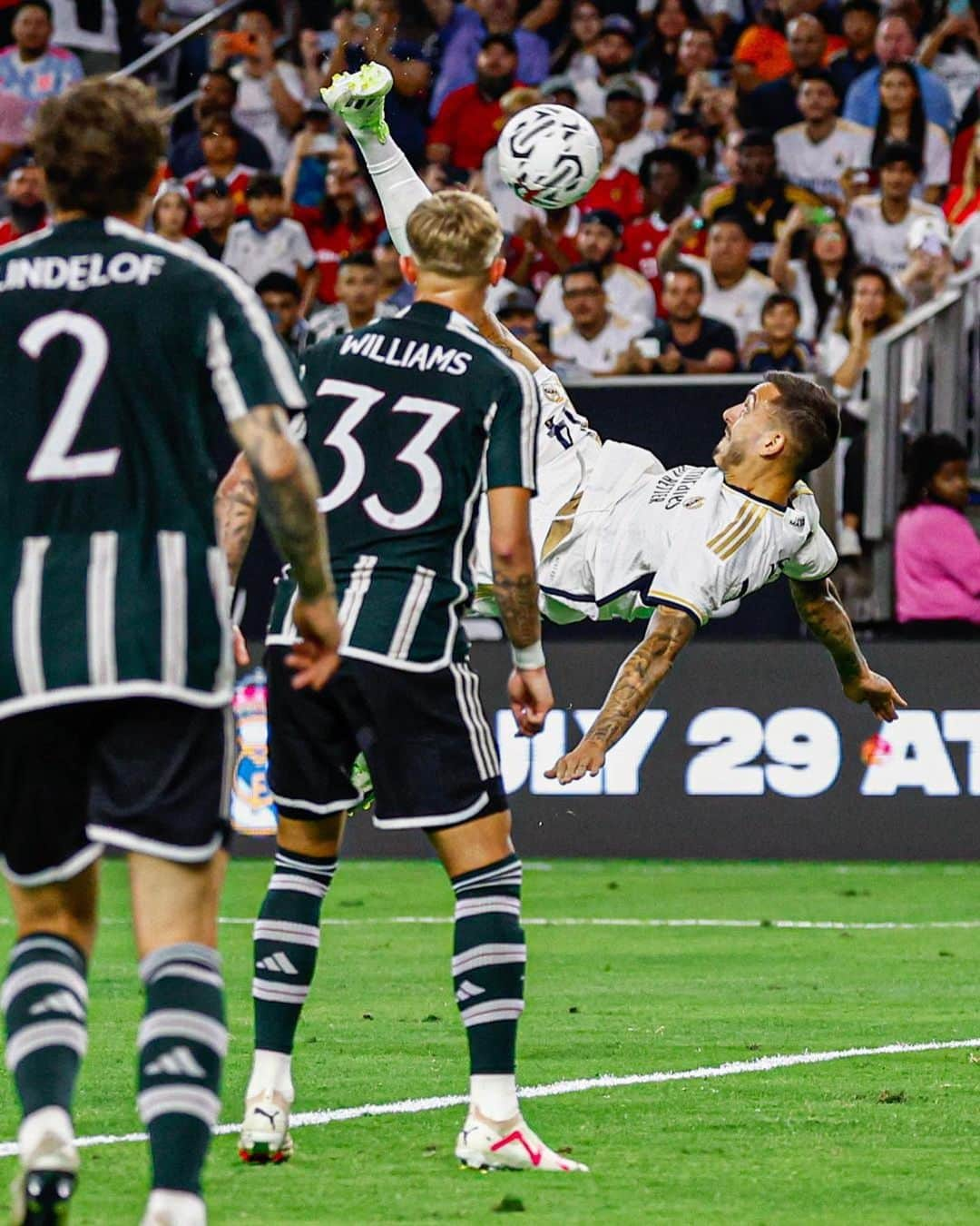 ホセ・ルイス・サンマルティン・マトのインスタグラム：「Feliz marcando el primer gol de mi vuelta y con victoria. A seguir preparándonos ⚽️ Gracias por el apoyo! @realmadrid」