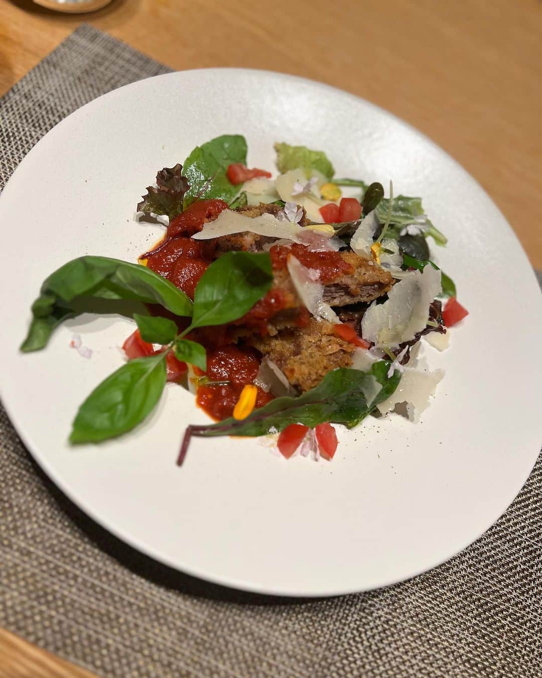 のあぽよさんのインスタグラム写真 - (のあぽよInstagram)「年会費3桁の会員制レストラン🍽️ めちゃくちゃ美味し過ぎたし招待して頂けた事が感謝すぎる🥲 普通ではまず行けない、、、😭 あり得ないくらい美味しくてとろけました。  .  #西麻布4#会員制レストラン#雲丹#鮑#dinner#六本木#麻布#西麻布」7月27日 12時59分 - noatan090924