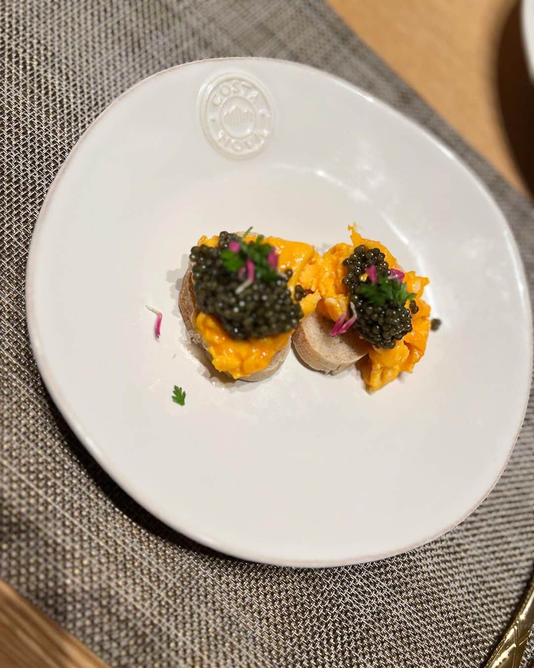 のあぽよさんのインスタグラム写真 - (のあぽよInstagram)「年会費3桁の会員制レストラン🍽️ めちゃくちゃ美味し過ぎたし招待して頂けた事が感謝すぎる🥲 普通ではまず行けない、、、😭 あり得ないくらい美味しくてとろけました。  .  #西麻布4#会員制レストラン#雲丹#鮑#dinner#六本木#麻布#西麻布」7月27日 12時59分 - noatan090924