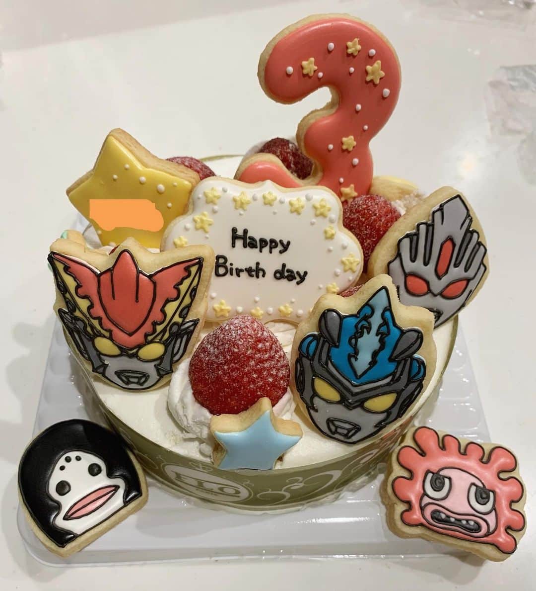 深水元基さんのインスタグラム写真 - (深水元基Instagram)「先日、次男の3歳の誕生日でした。 ウルトラマンルーブ好きの次男に知人がクッキーを作ってくれました！ 可愛い過ぎる！ 次男は躊躇無く食べました（笑）  #ウルトラマンルーブ」7月27日 13時06分 - fukami_motoki