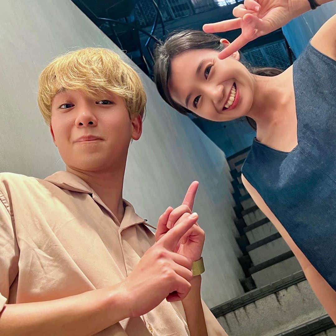 岡野真也のインスタグラム：「🌕🎶 弟のライブ @fusen.official を観た！すっごくすごく良かったよ〜  #似てるかな」