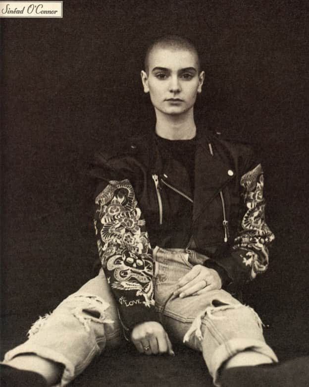 大森美希のインスタグラム：「Sinéad O'Connor   Rolling Stone, Herb Ritts, 1990  アイルランドのシンガー、シネイド・オコナーが56歳で死去。プリンスのカヴァー曲「ナッシング・コンペアーズ・トゥー・ユー」はいつ聴いても心に響く。  #rip #sineadoconnor #nothingcompares2u   #シネイドオコナー #ナッシングコンペアーズトゥーユー」