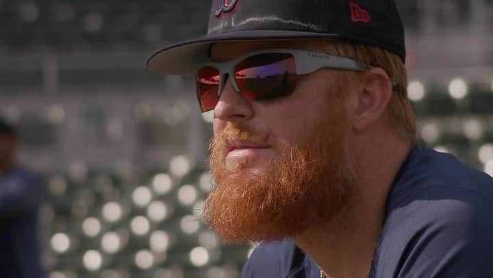 ジャスティン・ターナーのインスタグラム：「“There’s not a whole lot that someone could go through in that room that I haven’t experienced myself.”  My Story: Justin Turner  📺: This Friday at 8:30 ET on NESN」