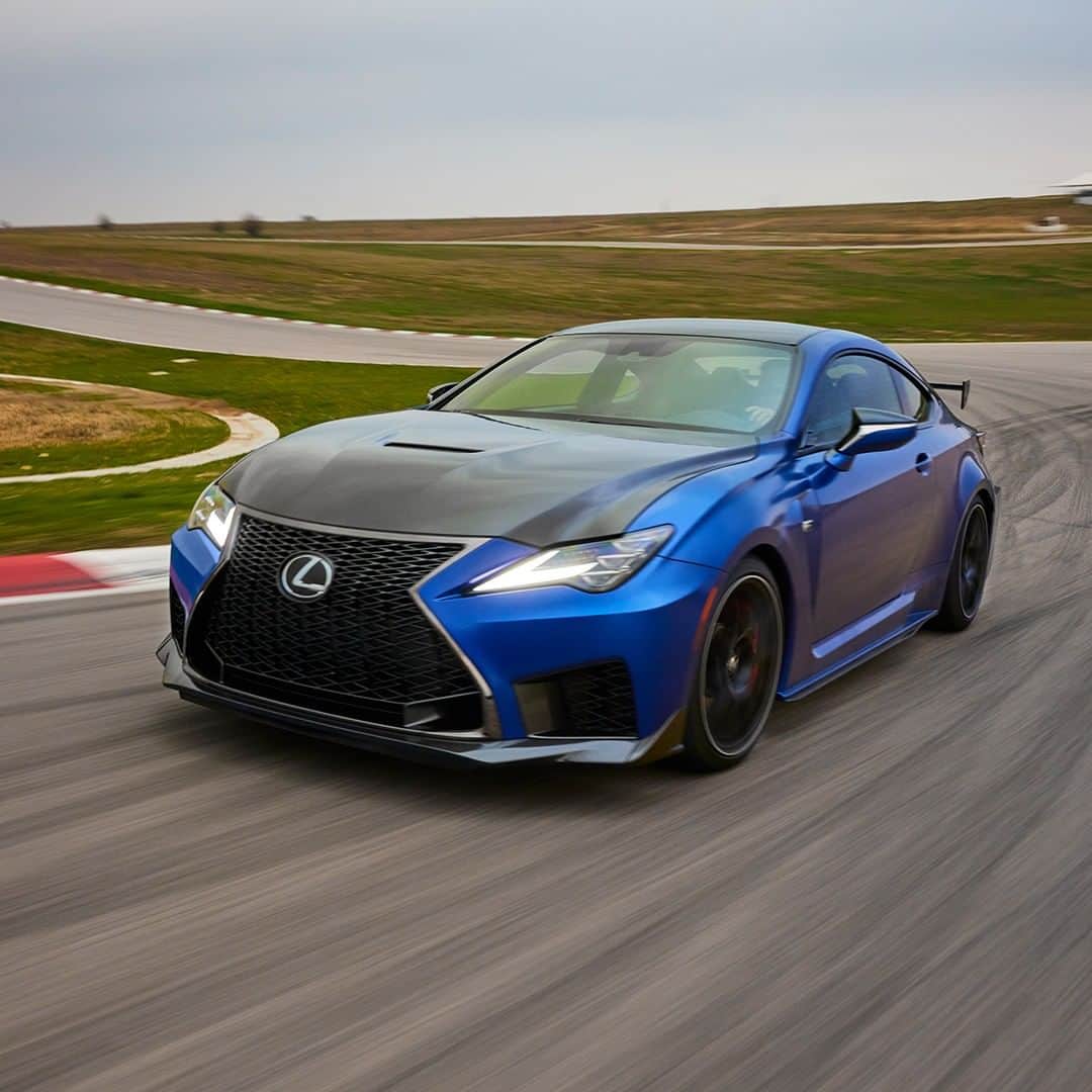 Lexus USAのインスタグラム：「What sound does this pic make?  2022 #LexusRCF Fuji Speedway Edition」