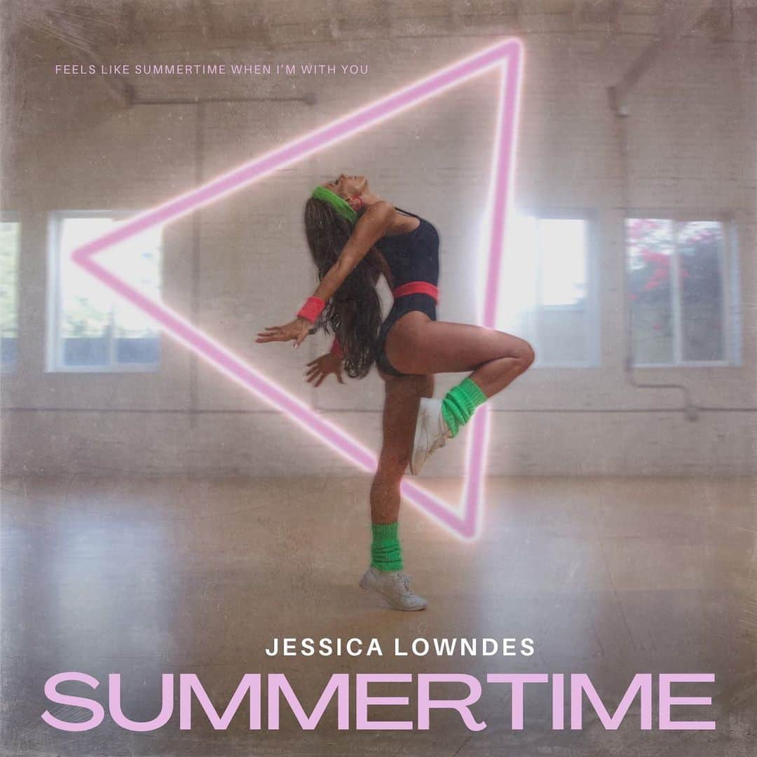 ジェシカ・ロウンズのインスタグラム：「F R I D A Y 👟💦☀️😎🍉 My second single off my new album “88” will be out in 3 DAYS!!! #summertime #80s #aerobics」