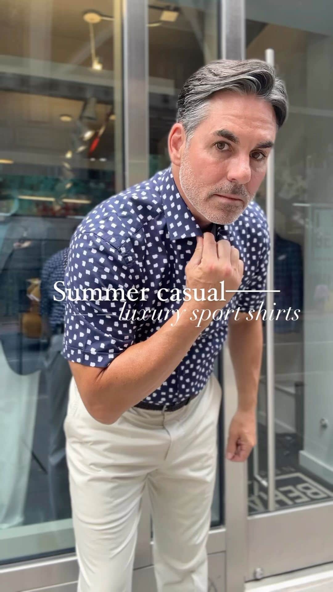アイクベーハーのインスタグラム：「This heatwave has us craving all of our collared tee button-downs☀️」