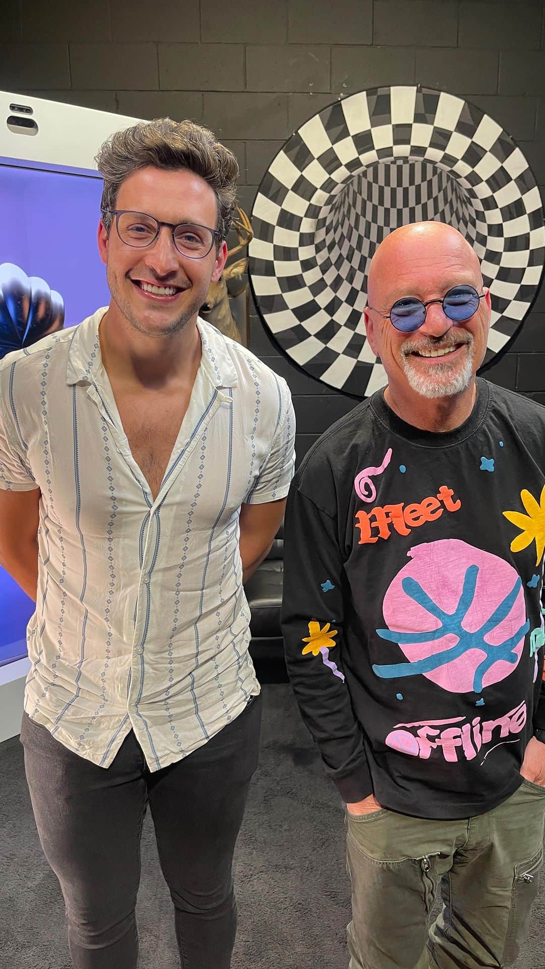 ドクター・マイクのインスタグラム：「Nuance is a superpower 💪🏼 Thank you @howiemandel for allowing me to share some nuggets on your podcast ❤️」
