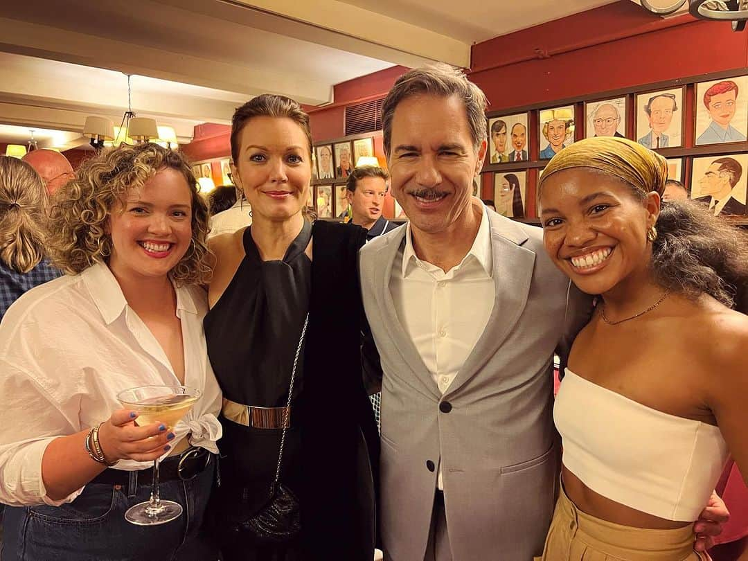 ベラミー・ヤングさんのインスタグラム写真 - (ベラミー・ヤングInstagram)「What a WONDERFUL time celebrating the #OpeningNight of @thecottagebroadway with so many DEAR friends, both old & new. 🥰 They say laughter is the best medicine, & if so, go get yourself a year's supply at the #HelenHayes theater on #Broadway. I mean, we were doubled over with laughter! And dare I say what a dashing leading man!🤩 @eric_mccormack you are pitch perfect HILARITY from top to tail! Hope everybody having as beautiful a day as possible. Stay hydrated! And if you can, make your way to see #TheCottage- you will laugh your face off. I know we did!🤣 Thank you, @sinclair_dani for being the bestest date 🤓 & thank you, Bruce Glikas @bruglikas @broadwaybruce_ for giving me permission to share your professional shots! 🤩 (You guys know Bruce? I know you know his amazing photography! He's everywhere so you can be too!🥰) Much love to each of you! ❤️💗❤️💗❤️」7月27日 6時42分 - bellamyyoung