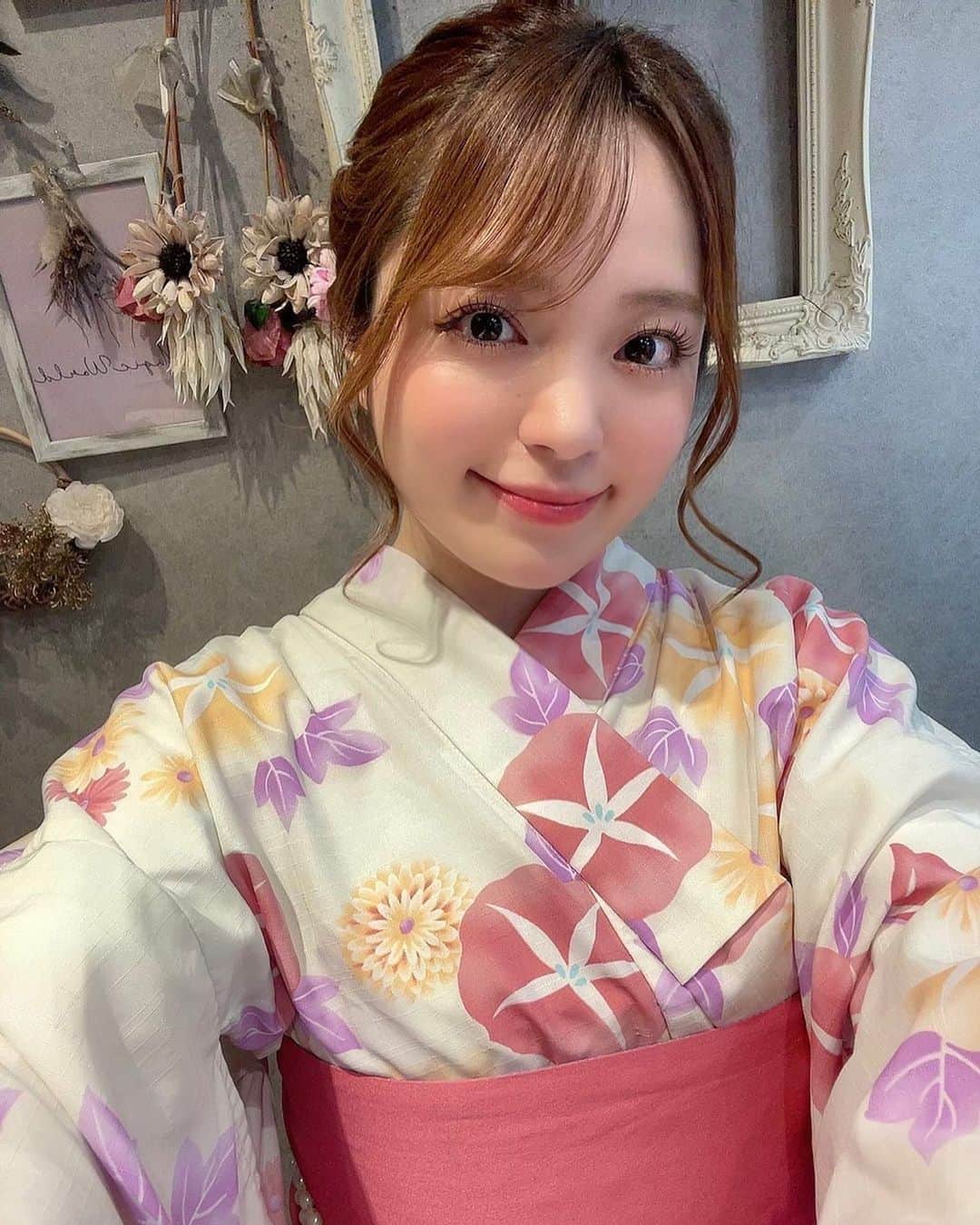 栗原みさのインスタグラム：「. おぱよん🤍🤍 . 今日もがんばろね(*´ω`*) . . . #栗原みさ #役者 #浴衣 #photo #photooftheday #selfie #japan #japanesegirl #yukata #horrorfan #instagood #followme」