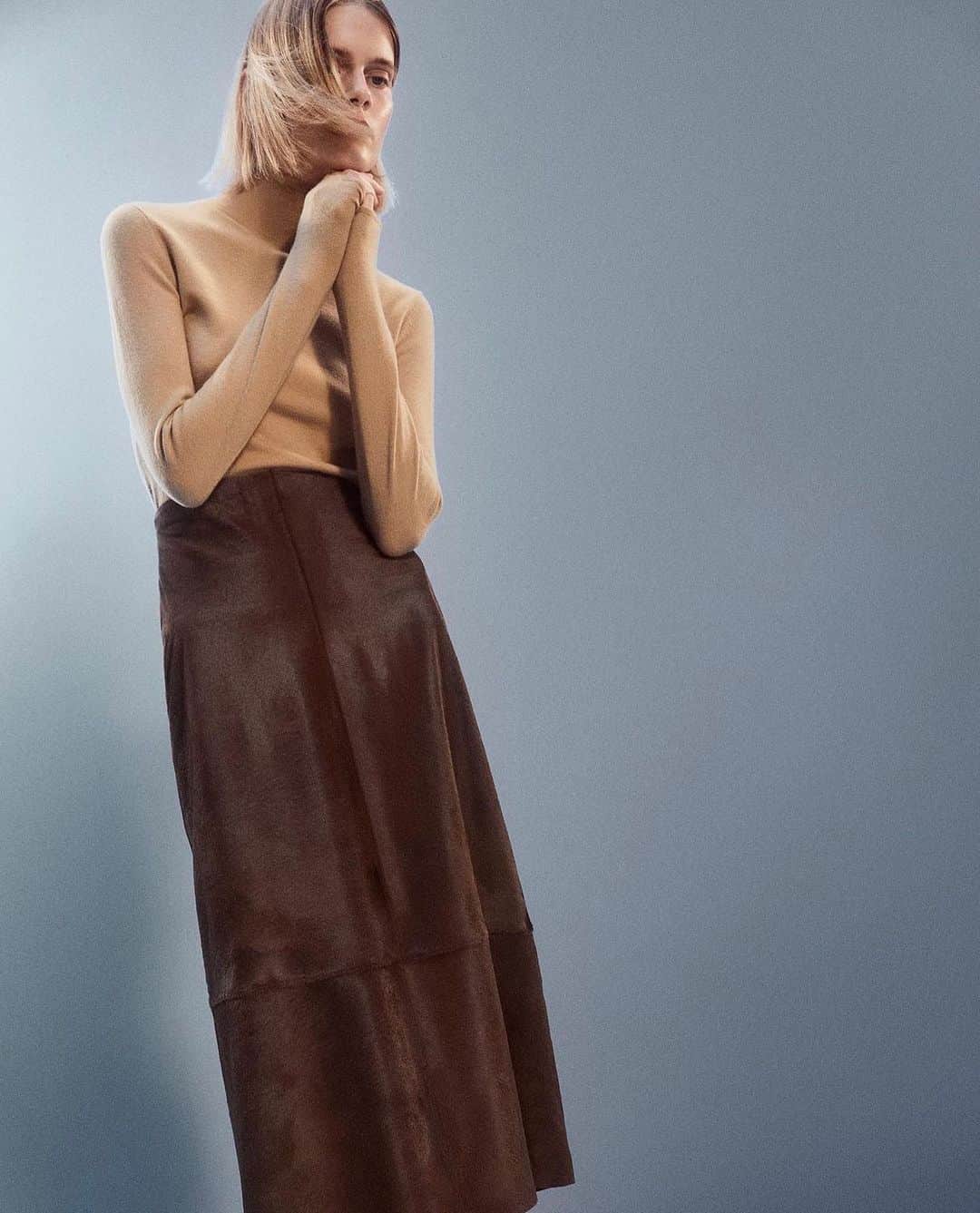 Olivia Maloneさんのインスタグラム写真 - (Olivia MaloneInstagram)「Vince Fall ‘23」7月27日 7時06分 - oliviamalone
