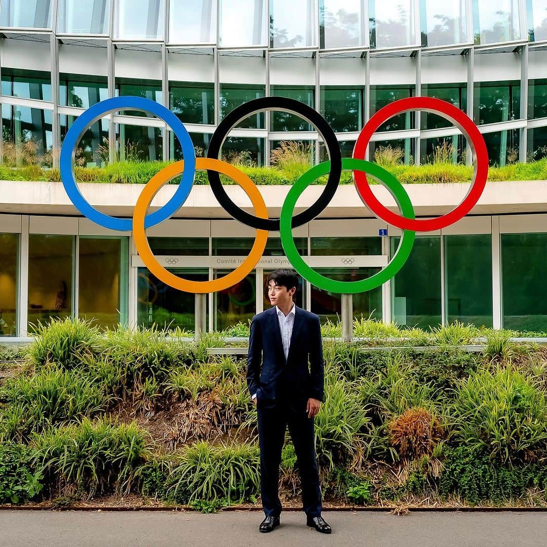 アレックス・シブタニのインスタグラム：「Today marks one year to go to the @paris2024 Olympic Games Opening Ceremony.  Best wishes to every athlete preparing for these Games. Embrace this one of a kind journey of excellence, friendship, and respect. I’m excited to witness new history being made in the City of Lights!  @olympics @paris2024 @la28games @athlete365 #Paris2024 #LA2028」