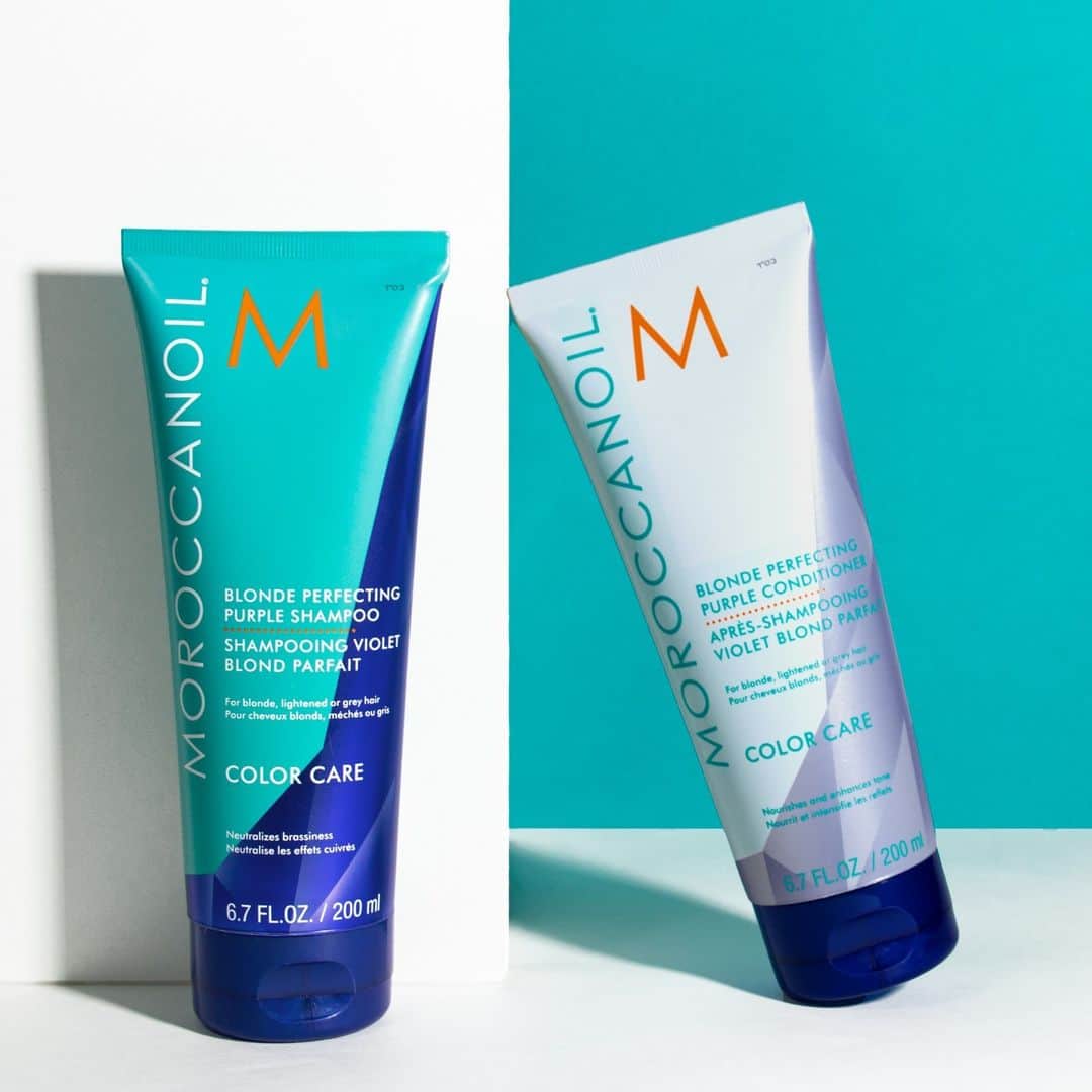 Moroccanoilさんのインスタグラム写真 - (MoroccanoilInstagram)「Summer essentials. 💜☀️ Use Blonde Perfecting Purple Shampoo & Conditioner to help neutralize brassiness in blonde, lightened, and grey hair.   Pro Tip: Add Protect & Prevent Spray to help shield your color from damaging environmental stressors (think UV, pollution, and more!).」7月27日 7時37分 - moroccanoil