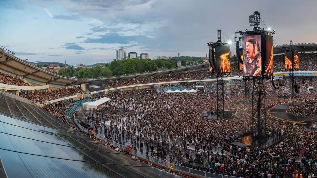 メタリカのインスタグラム：「Gothenburg 2023  📸 @brettmurrayphotography   #Metallica #MetOnTour #M72Gothenburg」