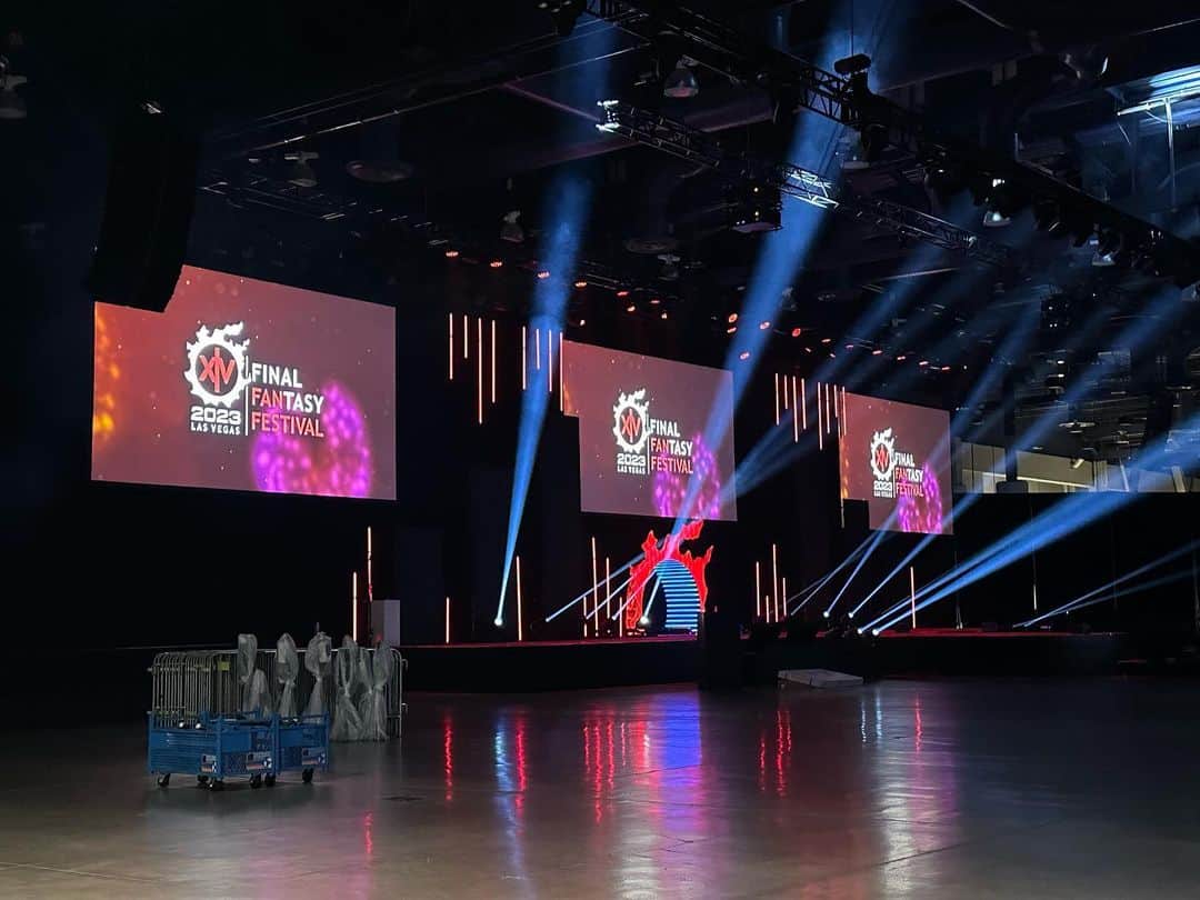 FINAL FANTASY XIVのインスタグラム：「2 days until the Fan Festival 2023 in Las Vegas!   The convention hall is coming along nicely 😌 🙏  #FFXIV #FF14 #FFXIVFanFest」