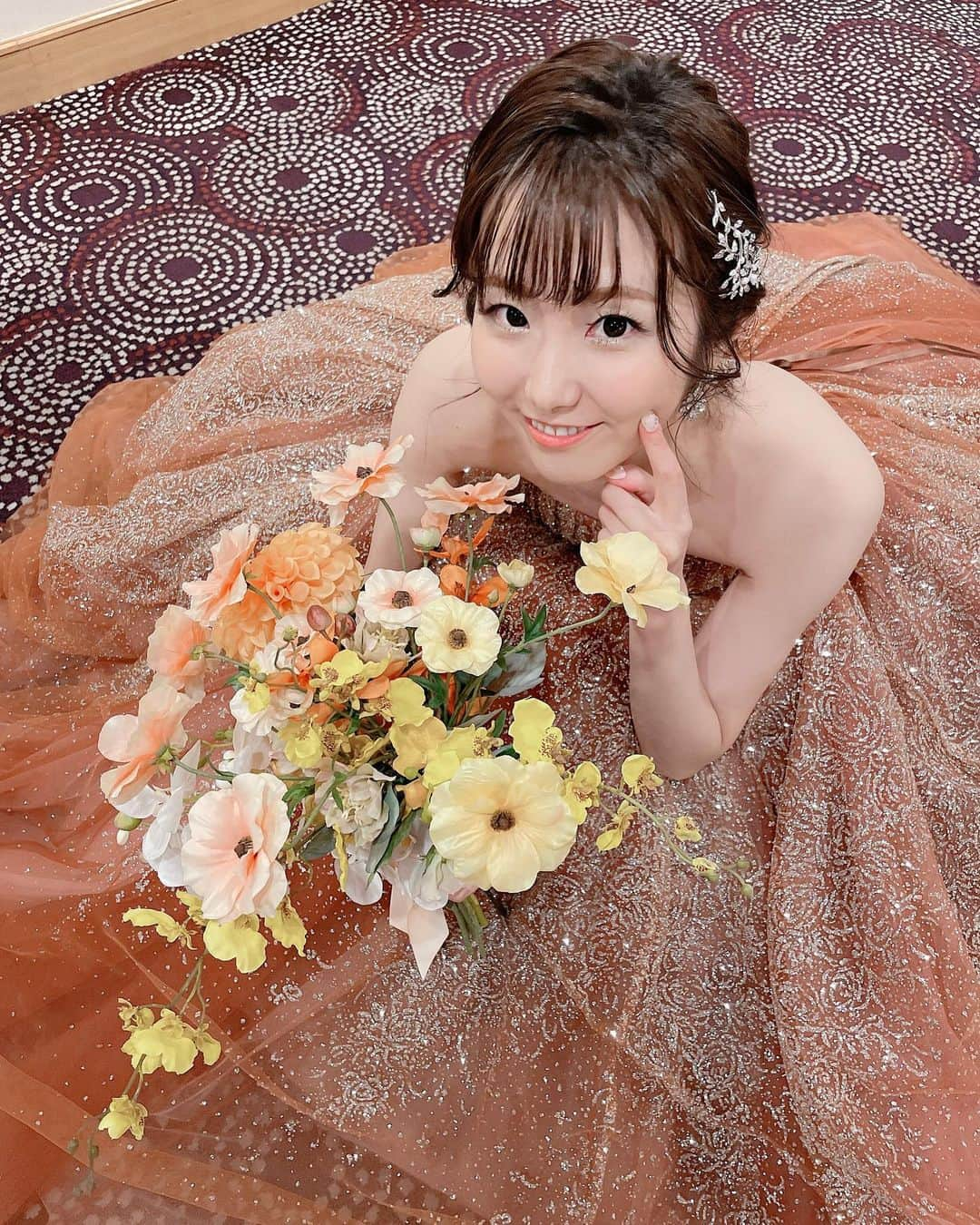 湊月莉子さんのインスタグラム写真 - (湊月莉子Instagram)「オレンジのドレスでブライダルフェア💐ブーケもオレンジで可愛かった♡#ブライダルモデル #ブライダルフェア #模擬披露宴 #模擬披露宴モデル #ウェディングモデル #式場探し #ドレス迷子の花嫁さんを救いたい #モデルさんと繋がりたい #美男美女と繋がりたい #都内式場 #オレンジドレス #ウェディングドレス #カクテルドレス #カラードレス #ビジューアクセサリー」7月27日 8時14分 - le_petit_prince6