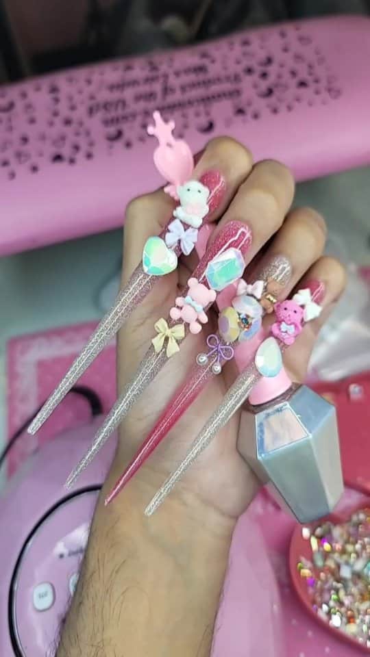 Max Estradaのインスタグラム：「Enailcouture.com 123go Fantasy stiletto max-e-pop 3d charms  Enailcouture.com shinee star glitter gel top coats, no wipe formula. Vegan,  Hypoallergenic and hema free.  Made in America 🇺🇸  Enailcouture.com  #nailartwow #gelpolish #nailsartvideos #nails #gelnails #nailart #notd #nailcolor #nailsalon #nailsalon #nailsvideotutorial #nailtech #nailsupply #nailsonfleek #fyp #nailsart」