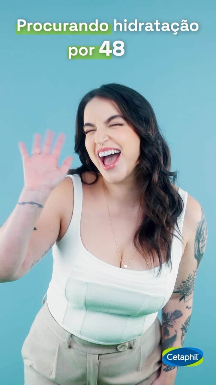 Bruna Unzuetaのインスタグラム：「Se é hidratação que você está buscando, @cetaphilbrasil tem a solução. Você precisa conhecer a loção hidratante que proporciona 48h de hidratação e estimula as 15 ceramidas* que a nossa pele precisa. Minha dica é a marca #1 mais recomendada pelos dermatologistas**💚  Consulte sempre um dermatologista! #CetaphilBrasil #MinhaRotinaCetaphil #PeleSensível​ #Publi . . . . . *A DOUBLE BLIND, SPLIT FACE AND BODY, DERMATOLOGICAL E2. MOORE DJ, RAWLINGS AV. THE CHEMISTRY, FUNCTION AND (PATHO)PHYSIOLOGY OF STRATUM CORNEUM BARRIER CERAMIDES. **(IQVIA, GPS, BASE MAR’23, MAT MAR’23, QUANTIDADE DE PRESCRIÇÕES, TOTAL BRASIL, CANAL VAREJO E DELIVERY, CONSIDERANDO CT2 D02 EMOL/PROTETORES DERM, EXCETO NEC1 88 – CUIDADES INFANTIS E NEC2 83F - PROTETORES SOLARES)」